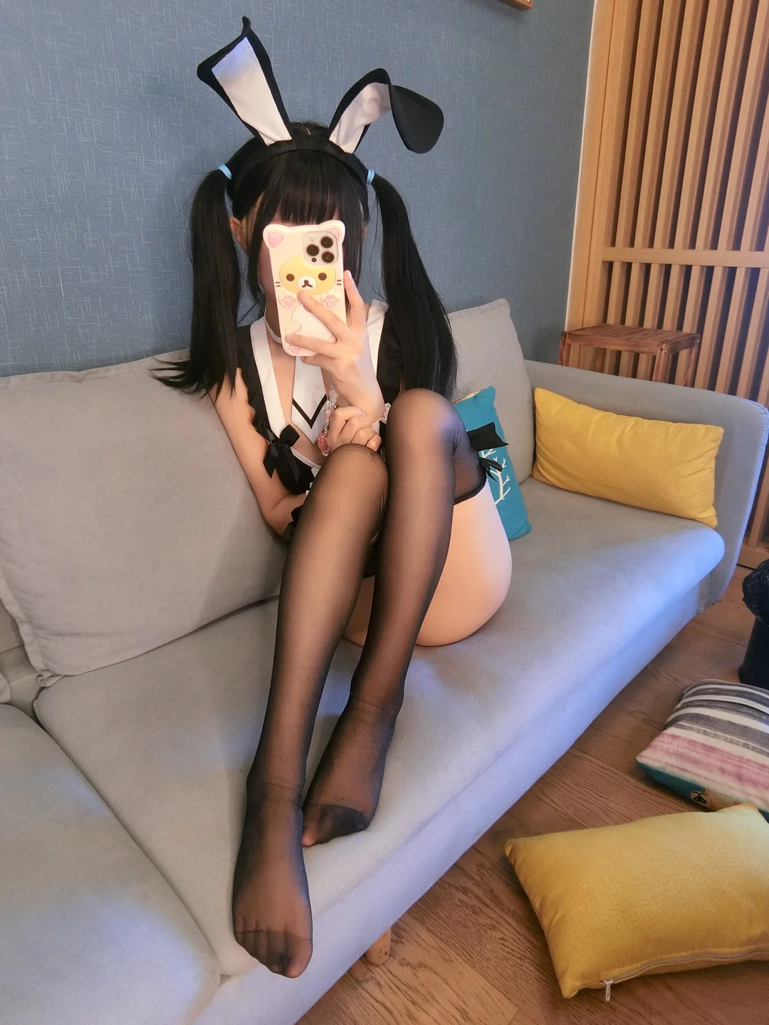 软妹摇摇乐摇摇乐yoyo_黒いストッキングです_81P,15V_1_52GB tg@simisebaisi 【丝足阁】032.webp